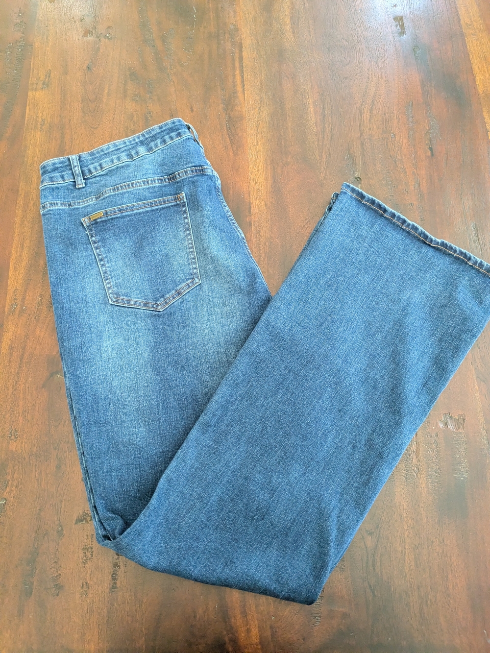 Chic Denim High-Rise Bootleg Medium Wash Jeans Sz 20